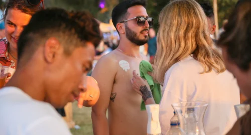 Manon-zet-neptattoo-op-festival