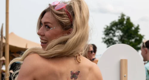 Neptattoo-bij-bedrijfsfeest